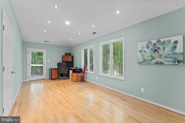 6829 LITTLE RIVER TPKE, Annandale, VA 22003