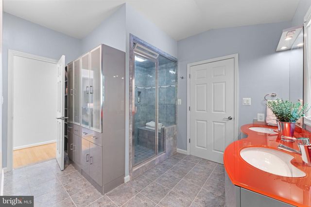 6829 LITTLE RIVER TPKE, Annandale, VA 22003