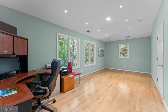 6829 LITTLE RIVER TPKE, Annandale, VA 22003