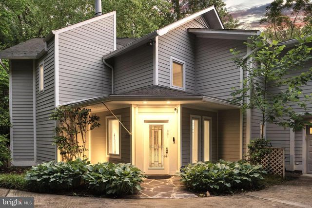 6829 LITTLE RIVER TPKE, Annandale, VA 22003