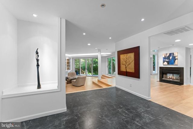 6829 LITTLE RIVER TPKE, Annandale, VA 22003
