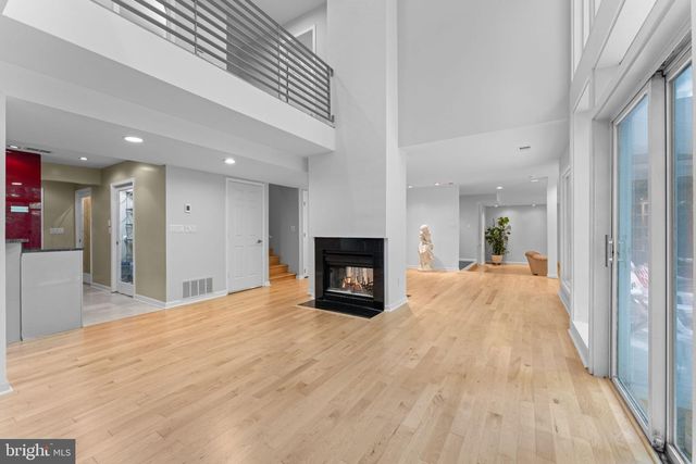 6829 LITTLE RIVER TPKE, Annandale, VA 22003