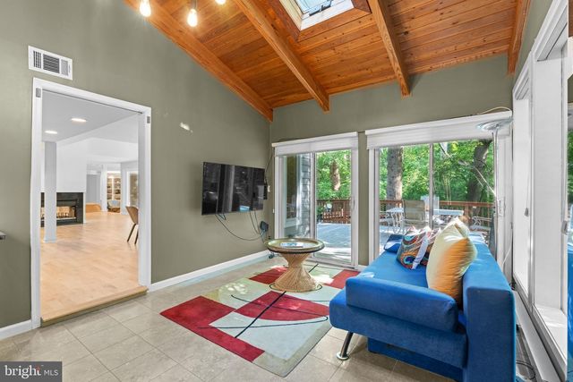 6829 LITTLE RIVER TPKE, Annandale, VA 22003