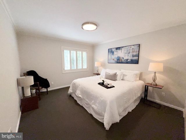 6829 LITTLE RIVER TPKE, Annandale, VA 22003