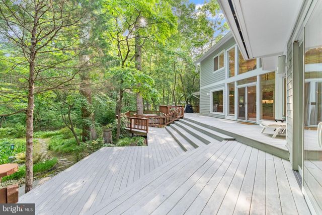 6829 LITTLE RIVER TPKE, Annandale, VA 22003