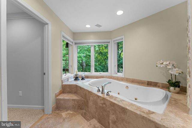 6829 LITTLE RIVER TPKE, Annandale, VA 22003