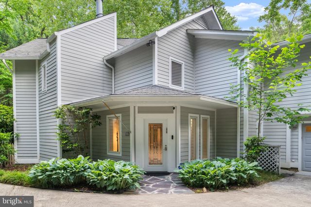 6829 LITTLE RIVER TPKE, Annandale, VA 22003