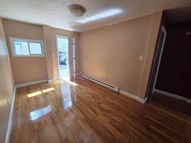 134 Boston St 1B, Salem, MA 01970