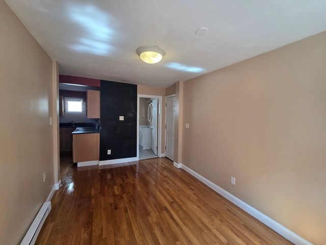 134 Boston St 1B, Salem, MA 01970
