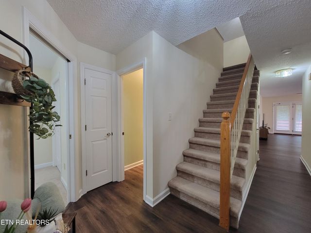 237 Camelot Court, Knoxville, TN 37922