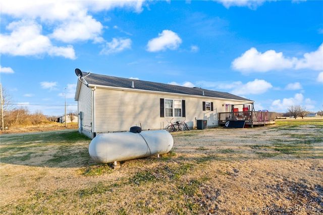 4357 S State Road 66, English, IN 47118