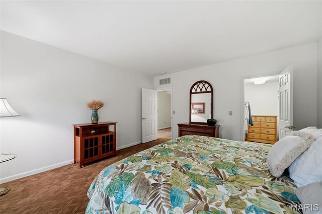 835 Stone Meadow Drive, Chesterfield, MO 63005