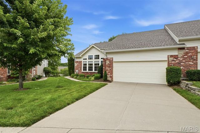 835 Stone Meadow Drive, Chesterfield, MO 63005