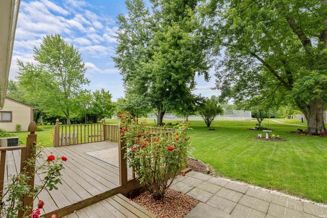 3626 Stone Creek Run, Fort Wayne, IN 46804