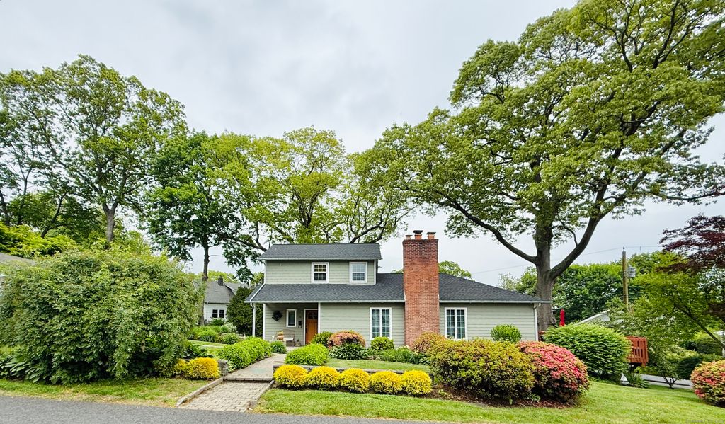16 Hillcrest Avenue, Milford, CT 06460