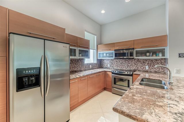 727 NE 4th Avenue, Fort Lauderdale, FL 33304