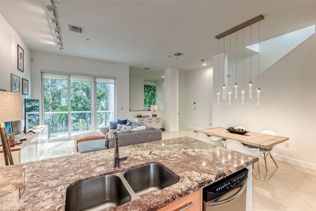 727 NE 4th Avenue, Fort Lauderdale, FL 33304