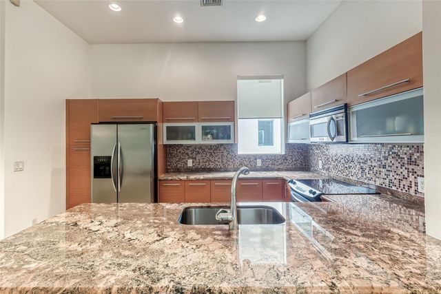 727 NE 4th Avenue, Fort Lauderdale, FL 33304