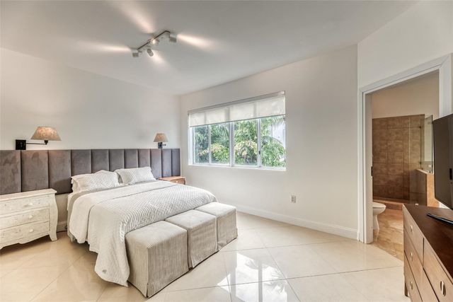 727 NE 4th Avenue, Fort Lauderdale, FL 33304