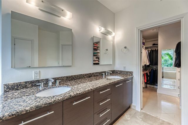 727 NE 4th Avenue, Fort Lauderdale, FL 33304