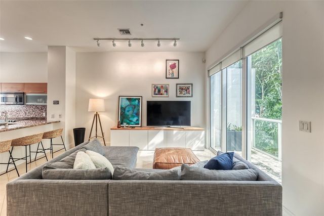 727 NE 4th Avenue, Fort Lauderdale, FL 33304