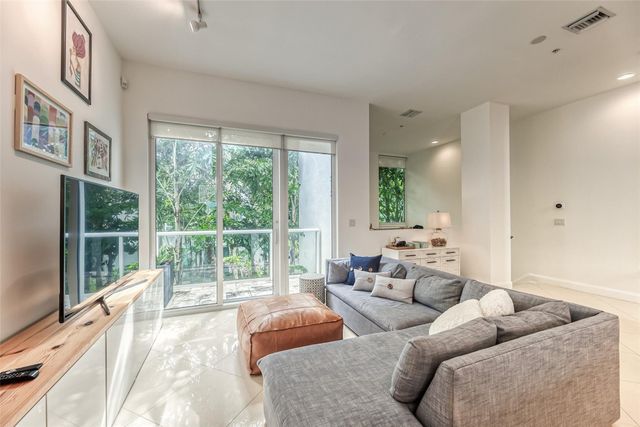 727 NE 4th Avenue, Fort Lauderdale, FL 33304