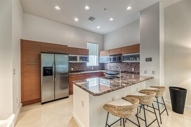 727 NE 4th Avenue, Fort Lauderdale, FL 33304