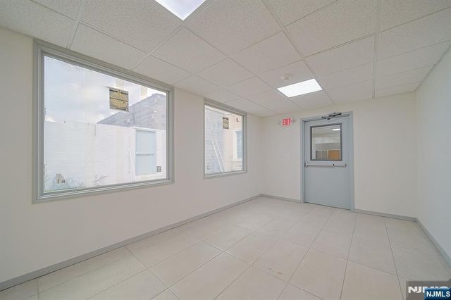 48-50 Palisade Avenue, Englewood, NJ 07631