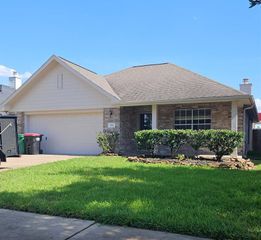 7022 Meadow Hawk Court, Houston, TX 77041