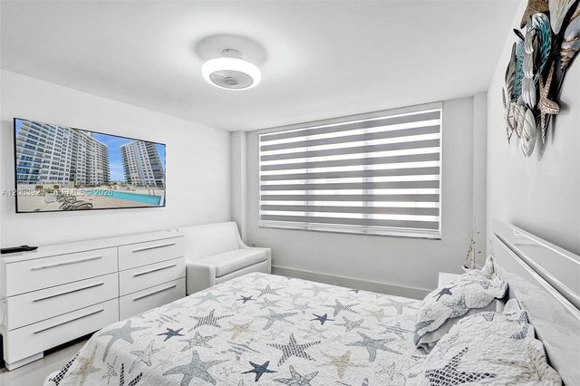 2751 S Ocean Drive 301S, Hollywood, FL 33019