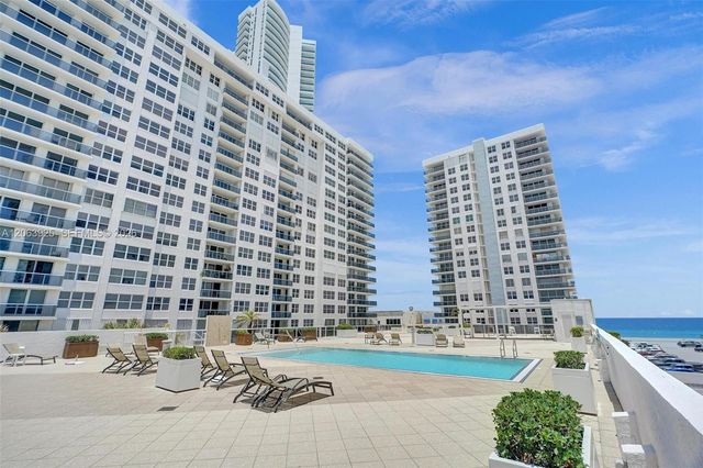 2751 S Ocean Drive 301S, Hollywood, FL 33019