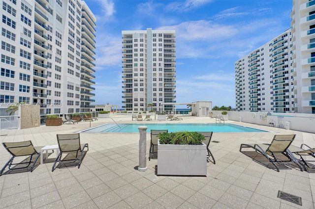 2751 S Ocean Drive 301S, Hollywood, FL 33019