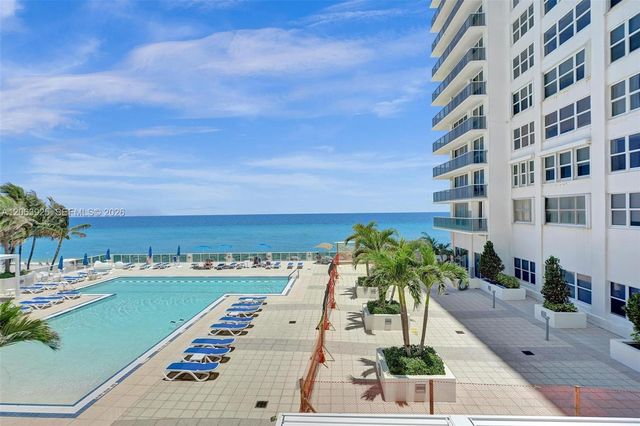 2751 S Ocean Drive 301S, Hollywood, FL 33019