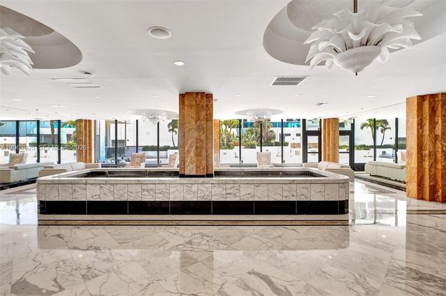 2751 S Ocean Drive 301S, Hollywood, FL 33019