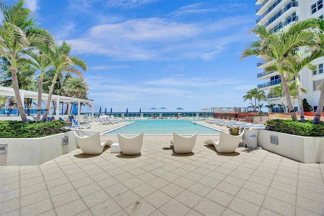2751 S Ocean Drive 301S, Hollywood, FL 33019