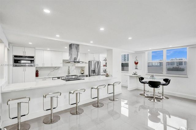 2751 S Ocean Drive 301S, Hollywood, FL 33019