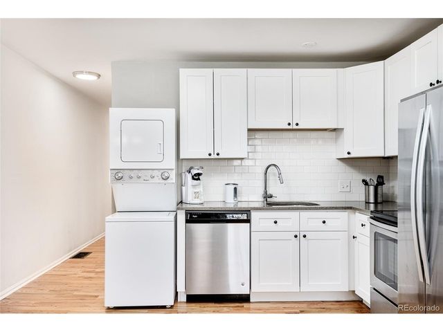 2405 Tremont Pl, Denver, CO 80205