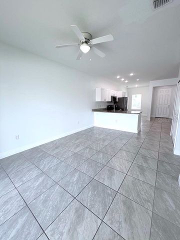 812 GLASTONBURY DRIVE, Kissimmee, FL 34758