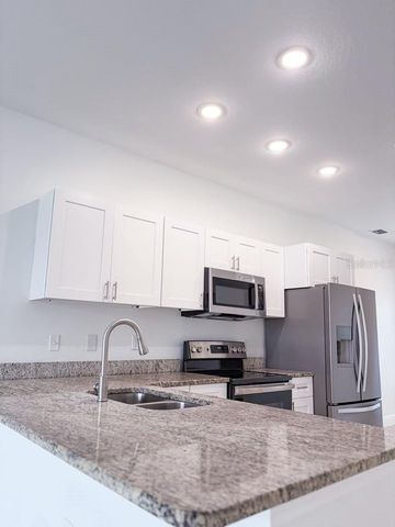 812 GLASTONBURY DRIVE, Kissimmee, FL 34758