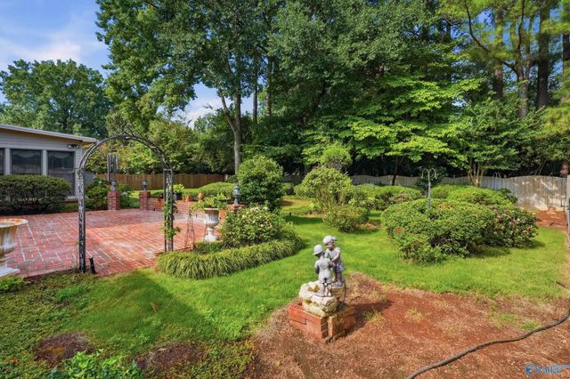 8008 Lauderdale Road, Huntsville, AL 35802