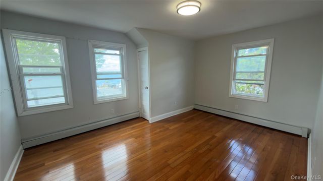 10 Greenwich Avenue 1, Bayville, NY 11709