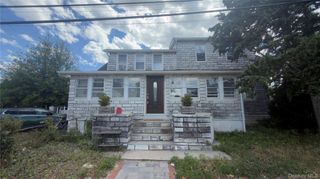 10 Greenwich Avenue 1, Bayville, NY 11709
