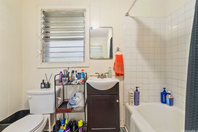 2077 10th Avenue, Honolulu, HI 96816