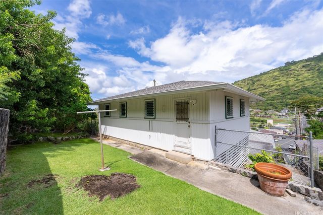 2077 10th Avenue, Honolulu, HI 96816