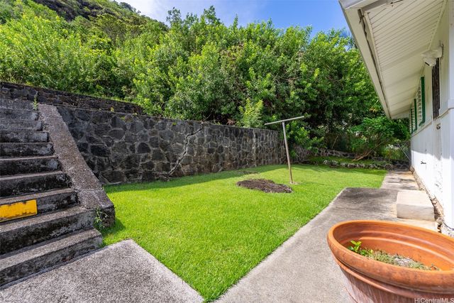 2077 10th Avenue, Honolulu, HI 96816