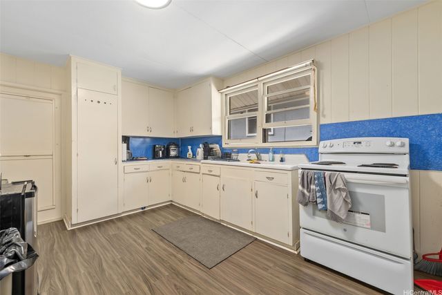 2077 10th Avenue, Honolulu, HI 96816