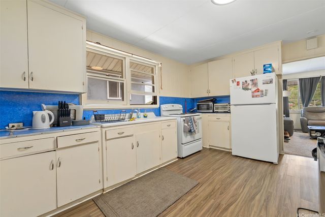 2077 10th Avenue, Honolulu, HI 96816