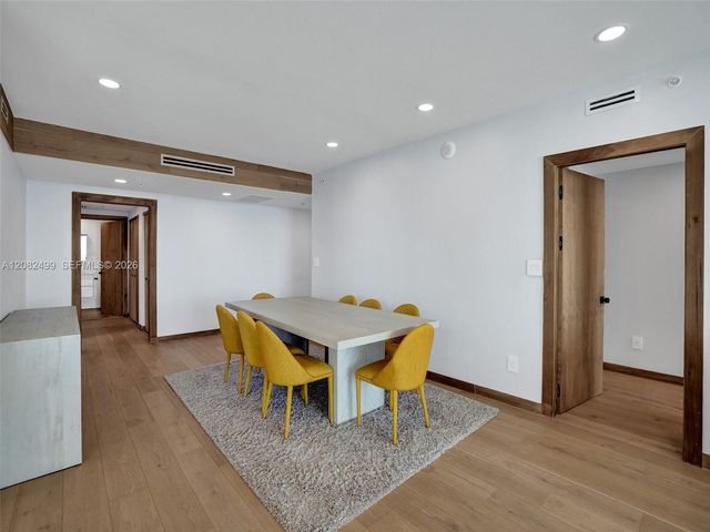 325 S Biscayne Boulevard 1423, Miami, FL 33131