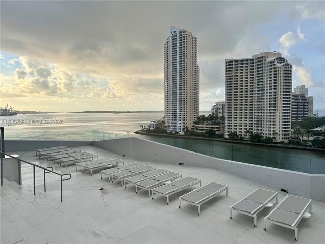 325 S Biscayne Boulevard 1423, Miami, FL 33131
