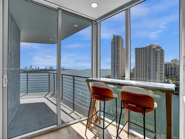325 S Biscayne Boulevard 1423, Miami, FL 33131